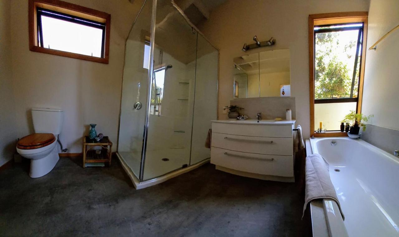 Bed and Breakfast Birds Eyes Te Awanga Exterior foto